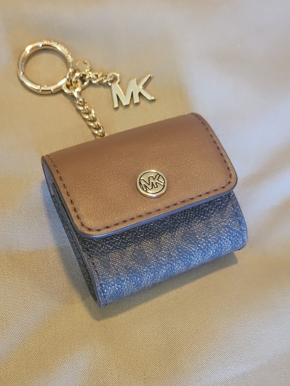 Michael Kors Tan Leather & Gray Signature Keyring Card Case with Gold MK Charm